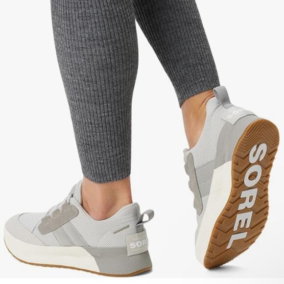 NIB Sorel Women's Out 'N About III Low Waterproof Sneaker size 8.5 grey & white - Picture 2 of 8